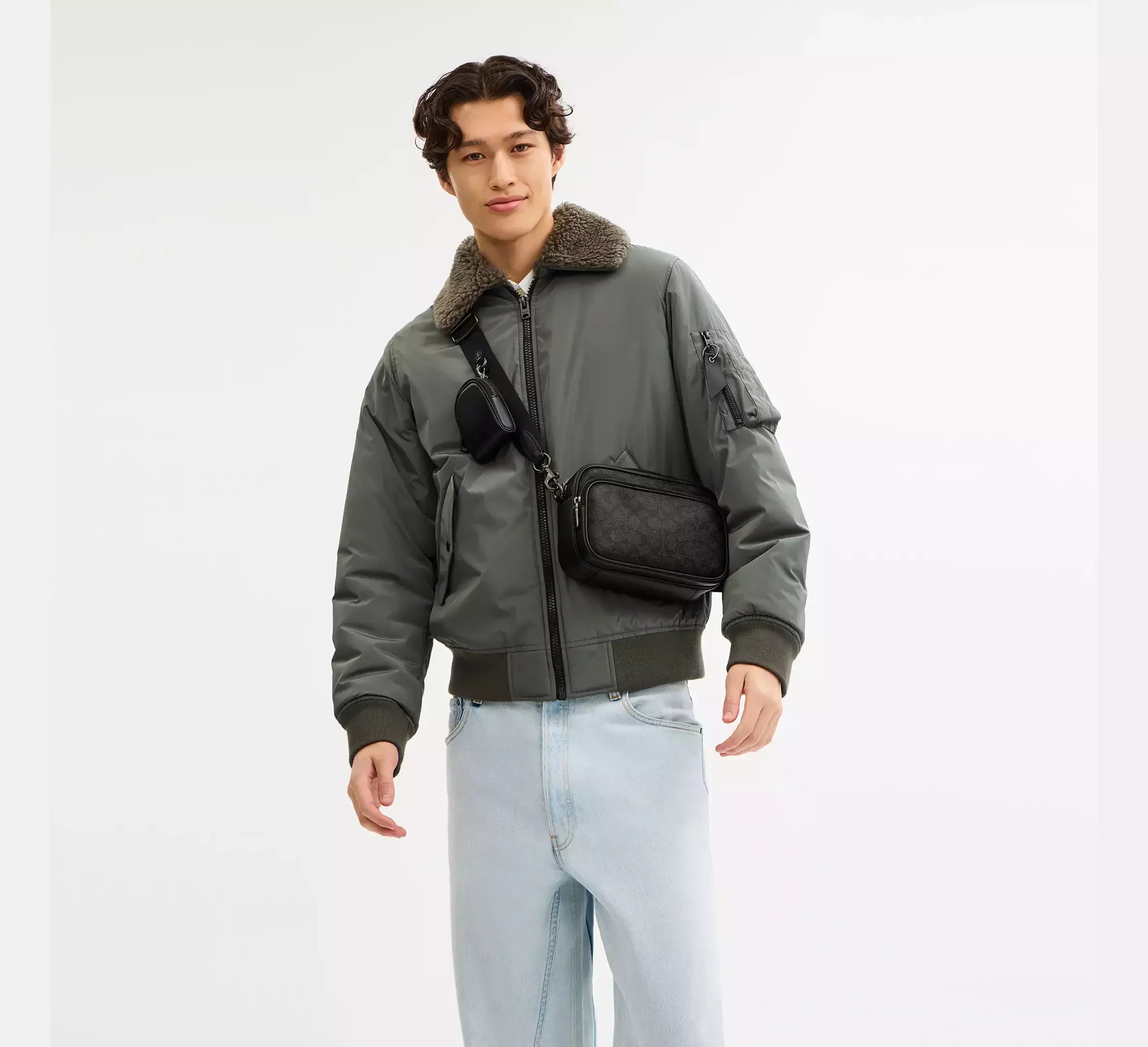 Coach Finlay Crossbody Bag In Signature - Gunmetal/Charcoal/Black - My Suti