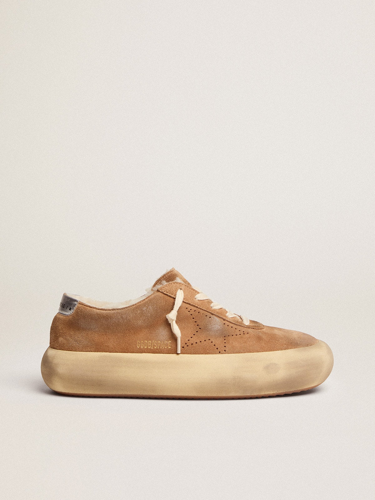 Golden Goose Women's Space-Star Shoes In Tobacco-Colored Suede With Shearling Lining - Görsel 1