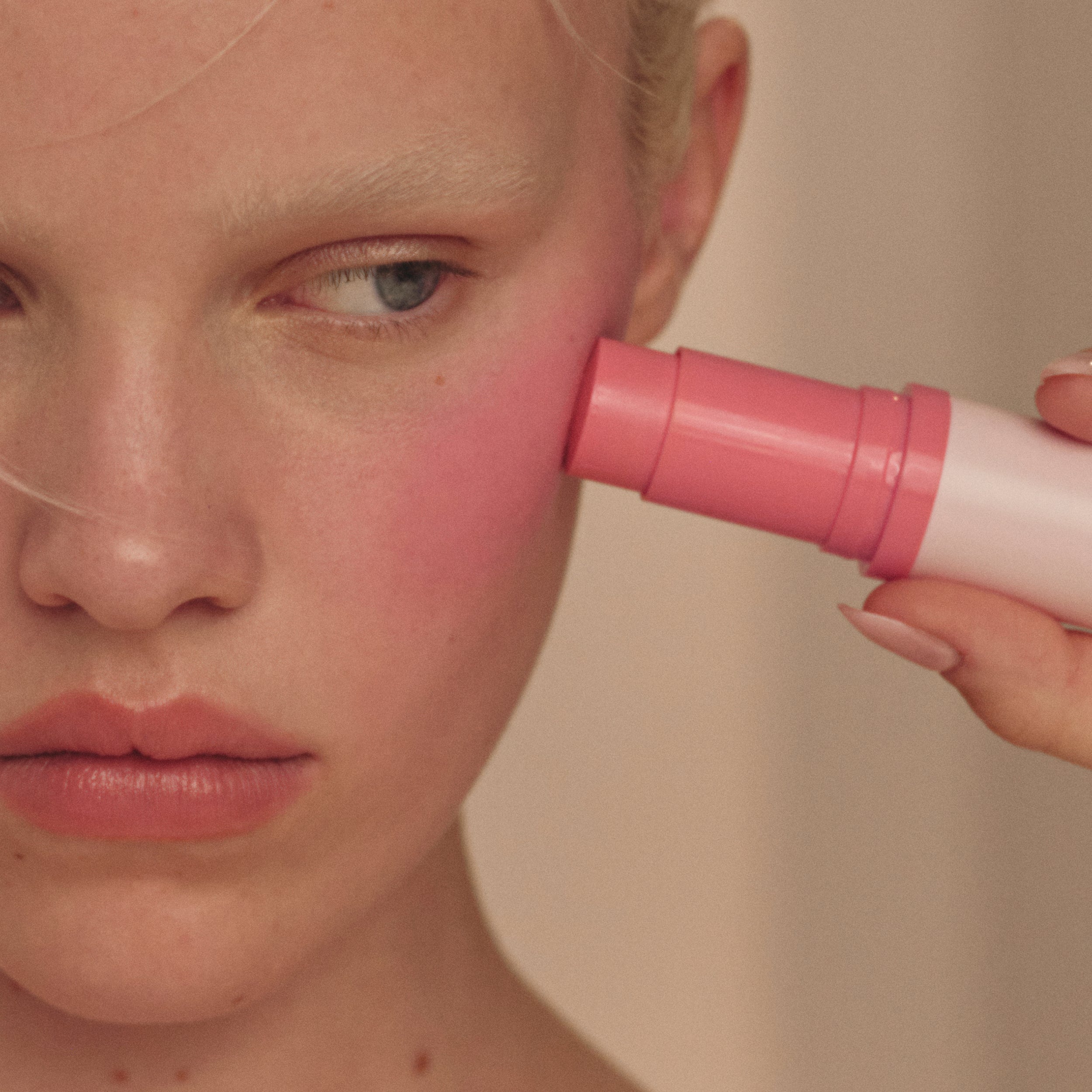 Kylie Powder Blush Stick Bundle - Görsel 4