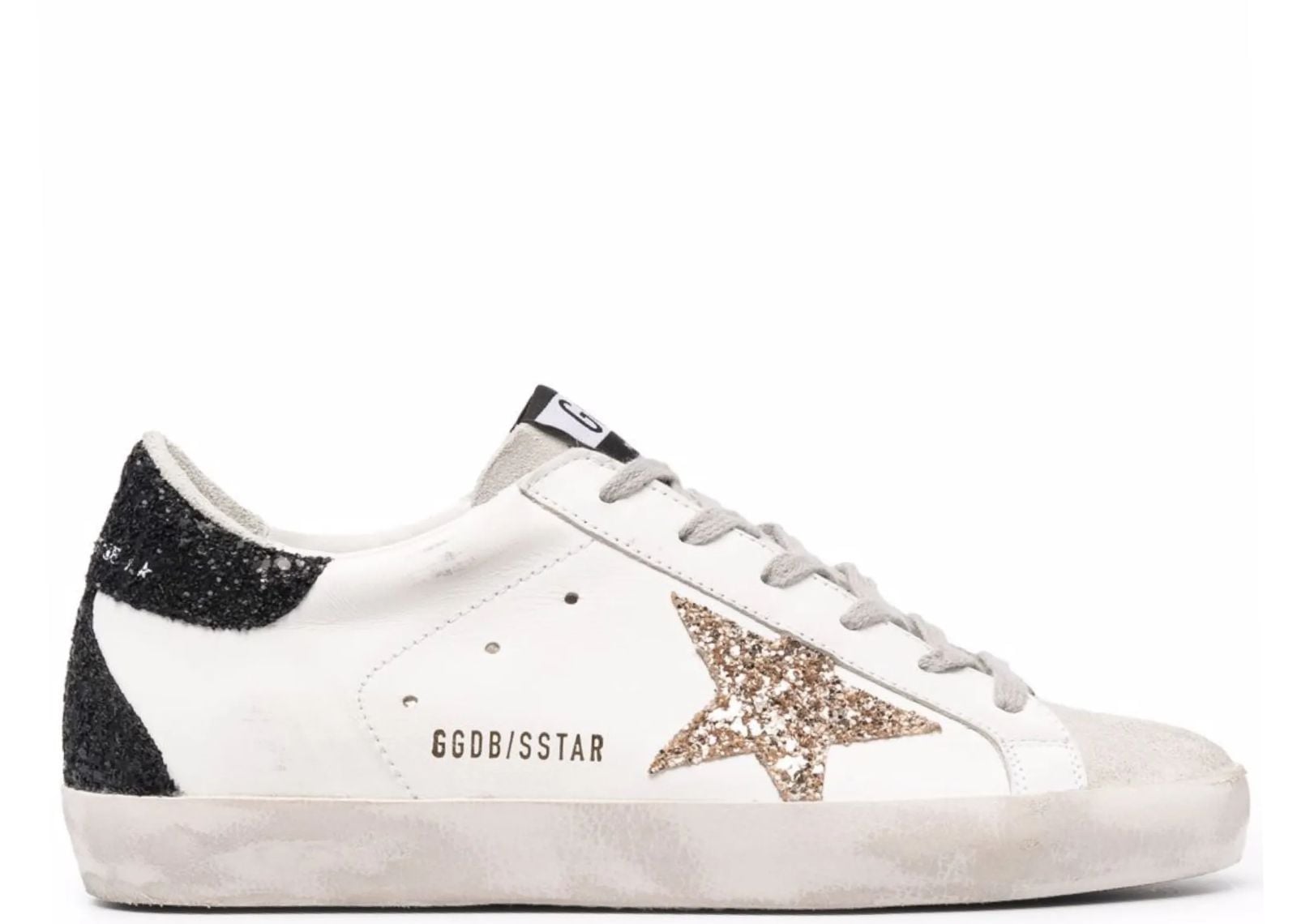 Golden Goose Super-Star altın simli yıldız siyah simli topuk detayı